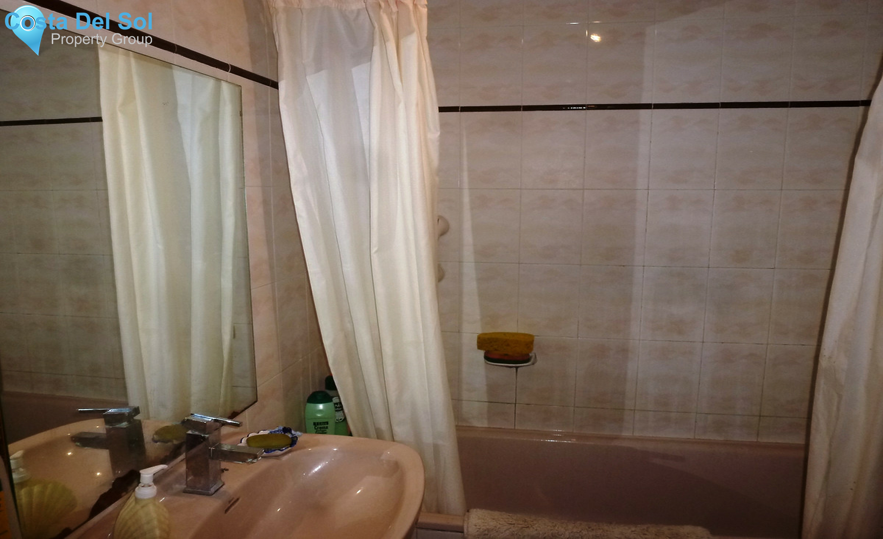 Middle Floor Apartment in Torremolinos Centro-1266125