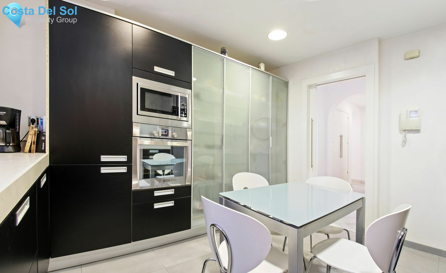 Middle Floor Apartment in Torremolinos Centro-1470713