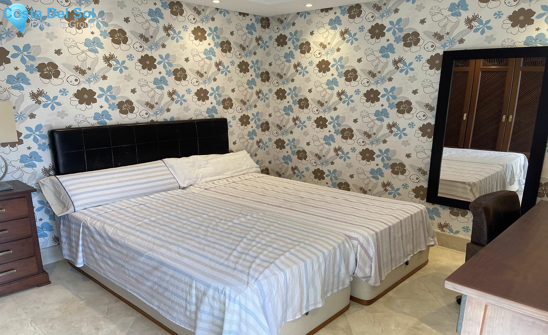 Penthouse in New Golden Mile-1191695