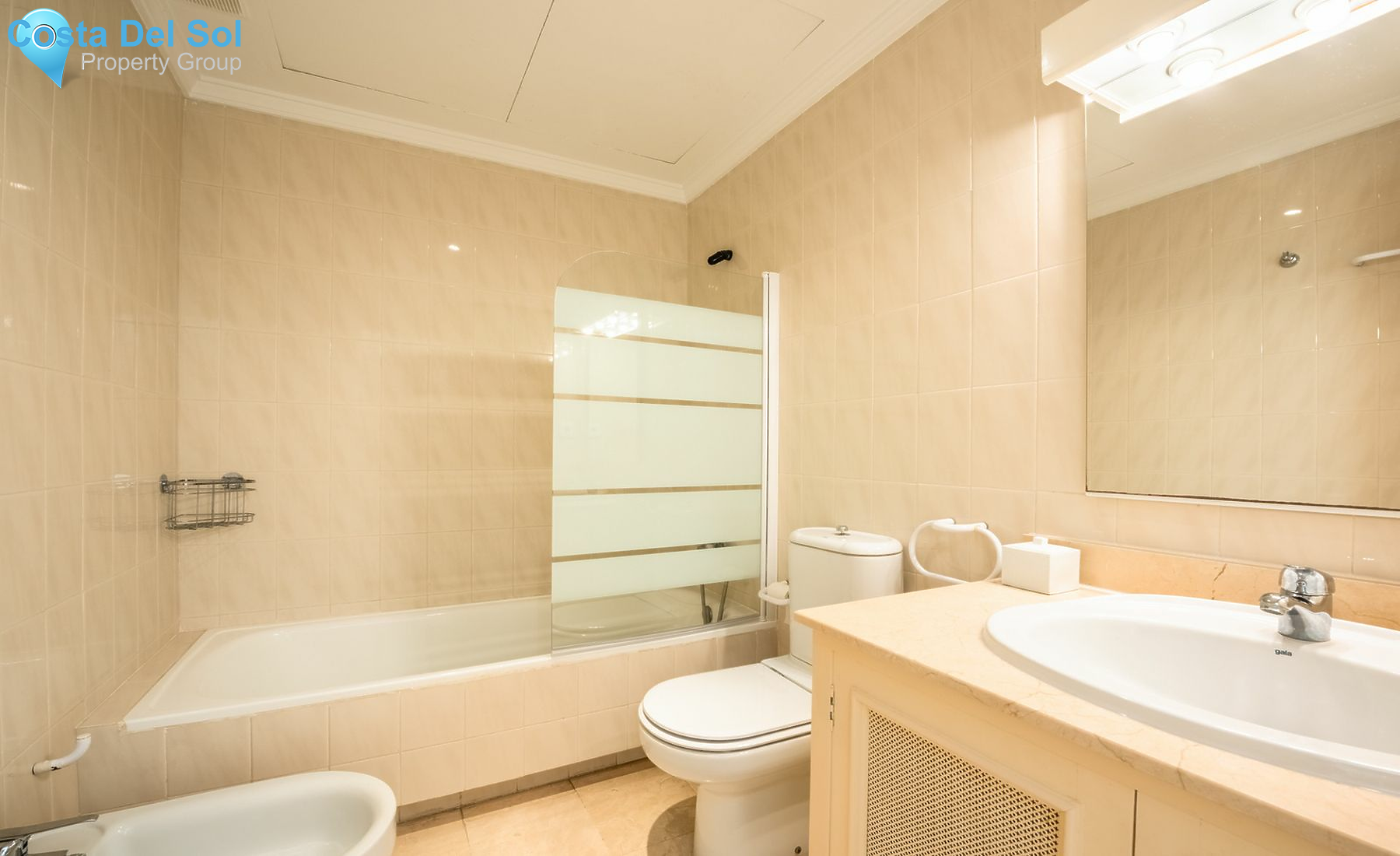 Penthouse in Nueva Andalucía-1470093