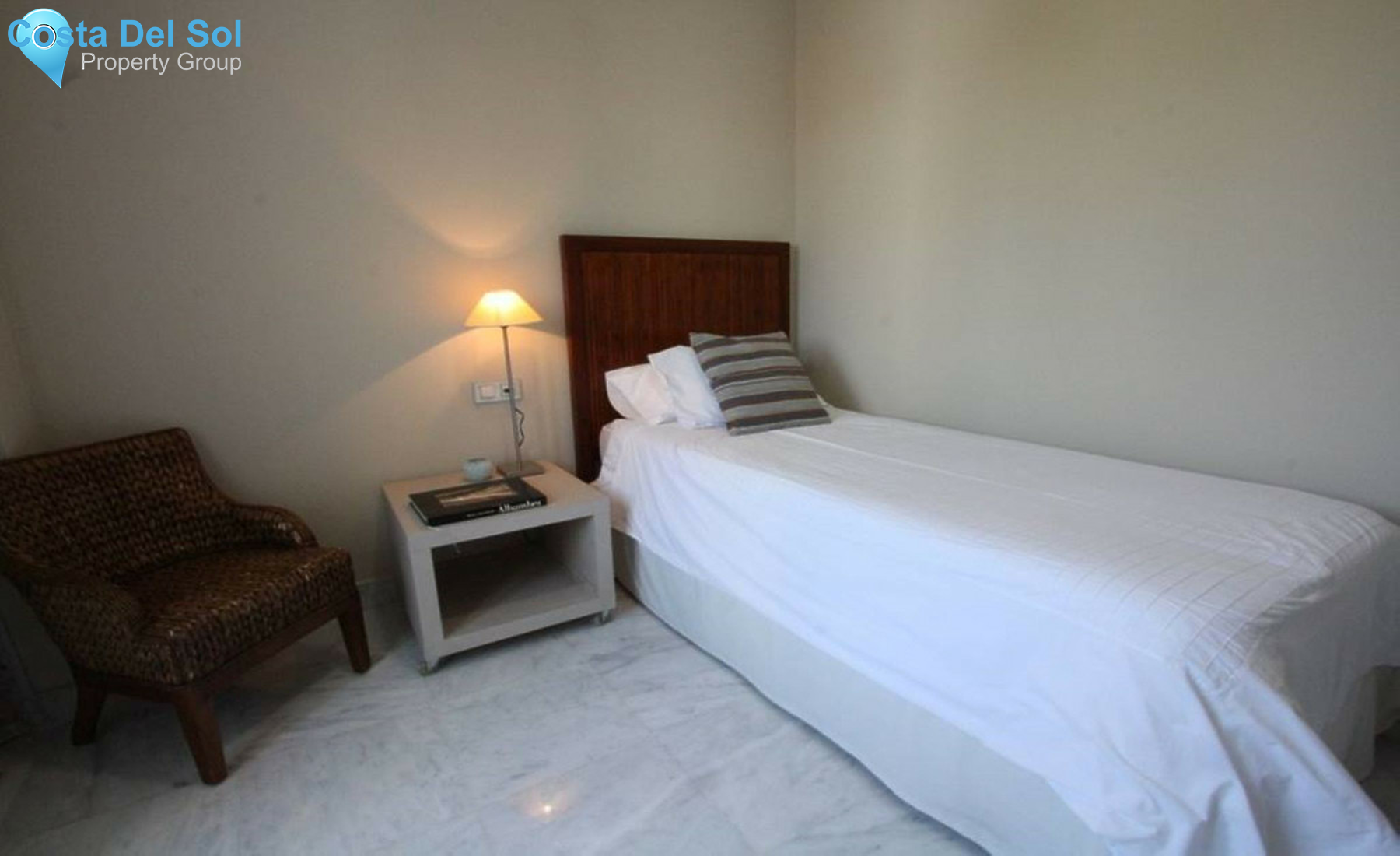 Penthouse in San Pedro de Alcántara-1345237