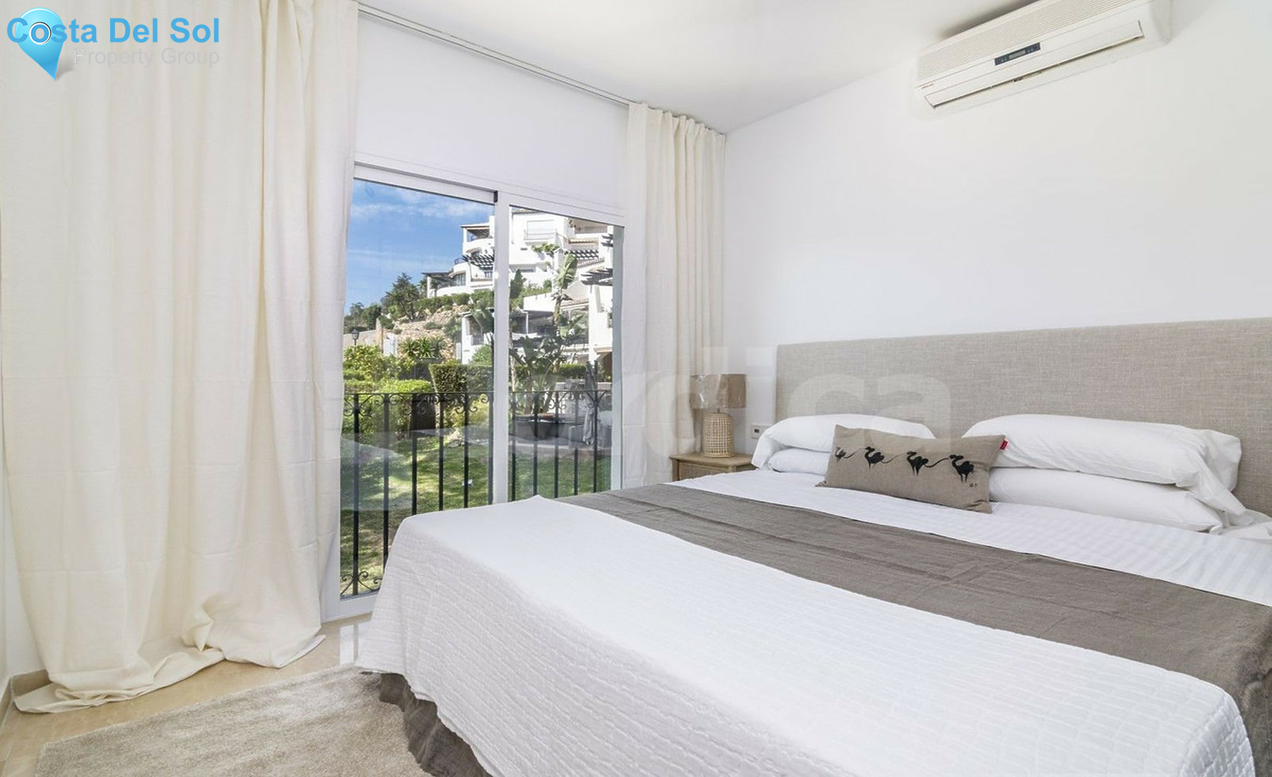 Penthouse in The Golden Mile-1364458