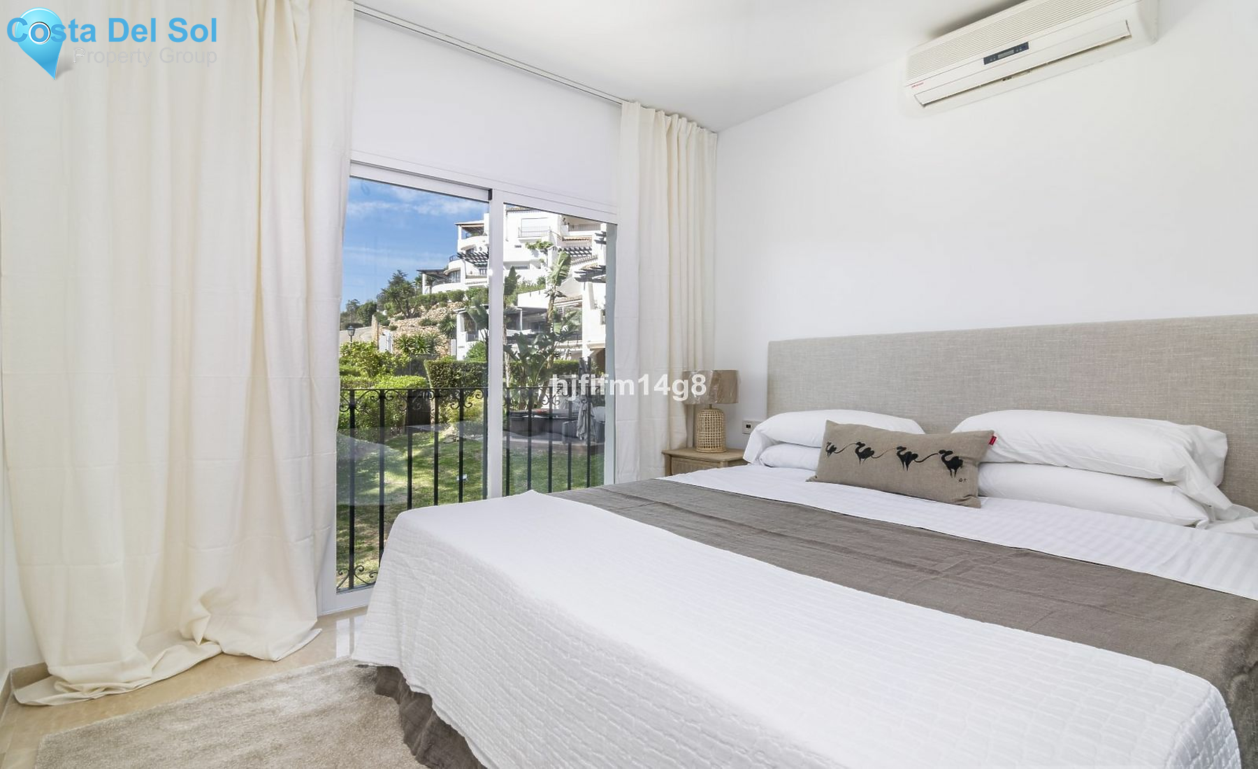 Penthouse in The Golden Mile-1134373