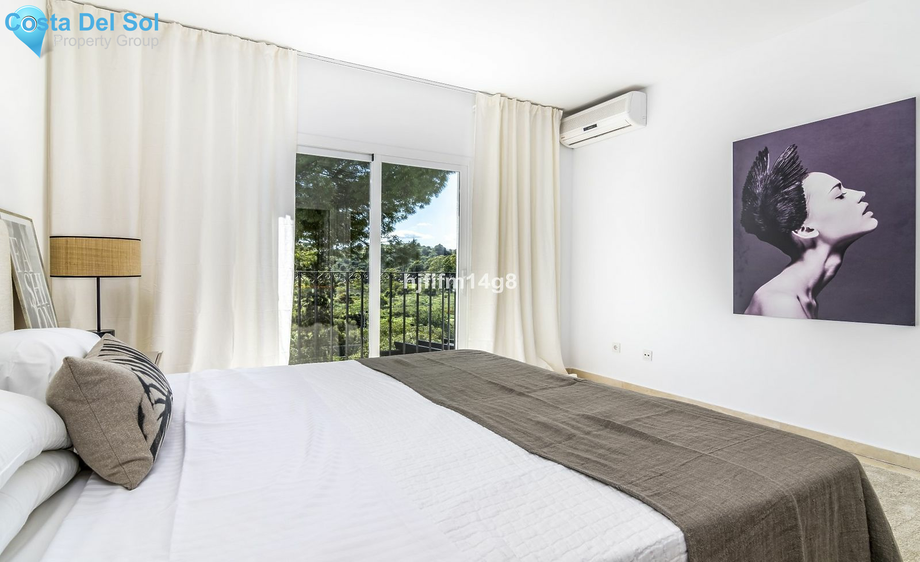 Penthouse in The Golden Mile-1134374