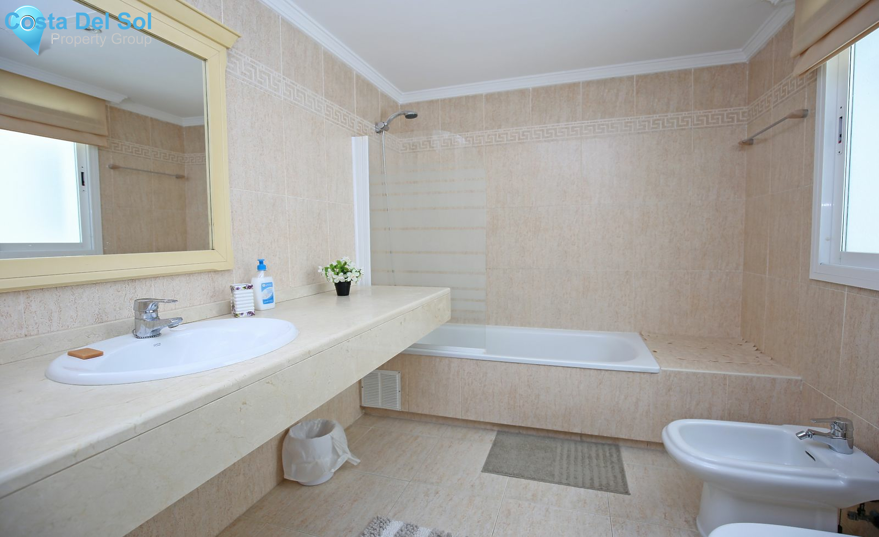 Penthouse in The Golden Mile-1425787