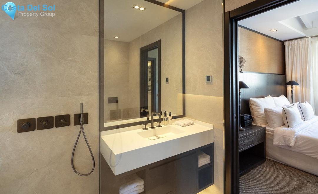 Penthouse in The Golden Mile-1561711