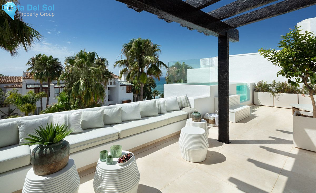 Penthouse in The Golden Mile-1561714