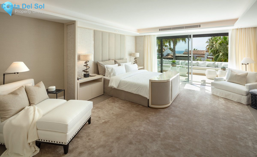Penthouse in The Golden Mile-1561716