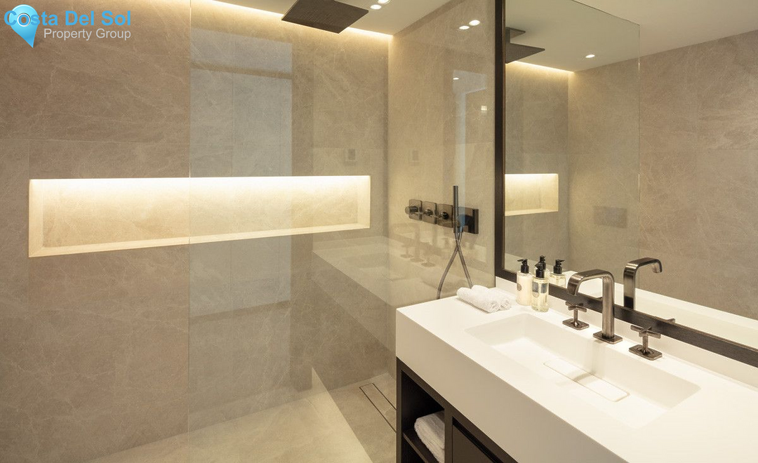 Penthouse in The Golden Mile-1561719
