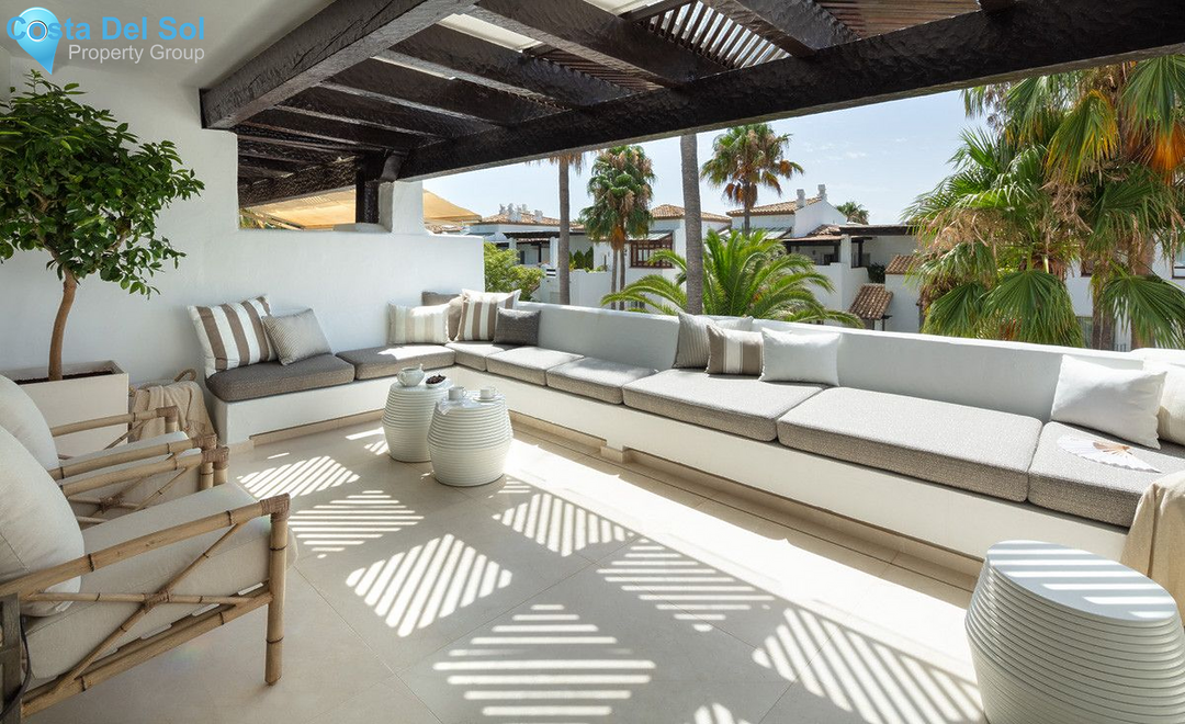 Penthouse in The Golden Mile-1561720