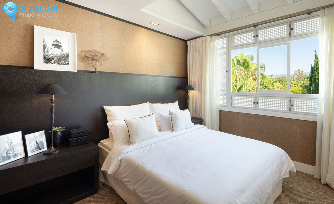 Penthouse in The Golden Mile-1561710
