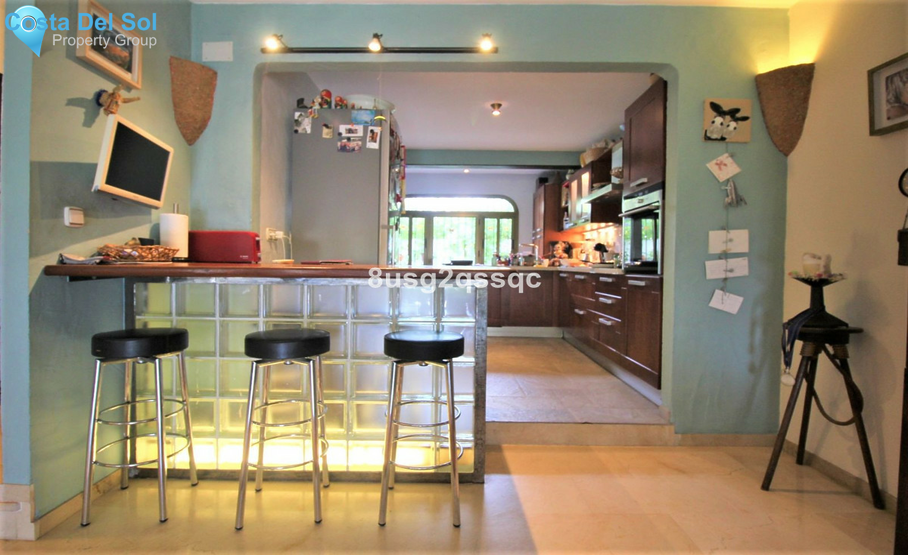 Semi-Detached House in Bel Air-1504798