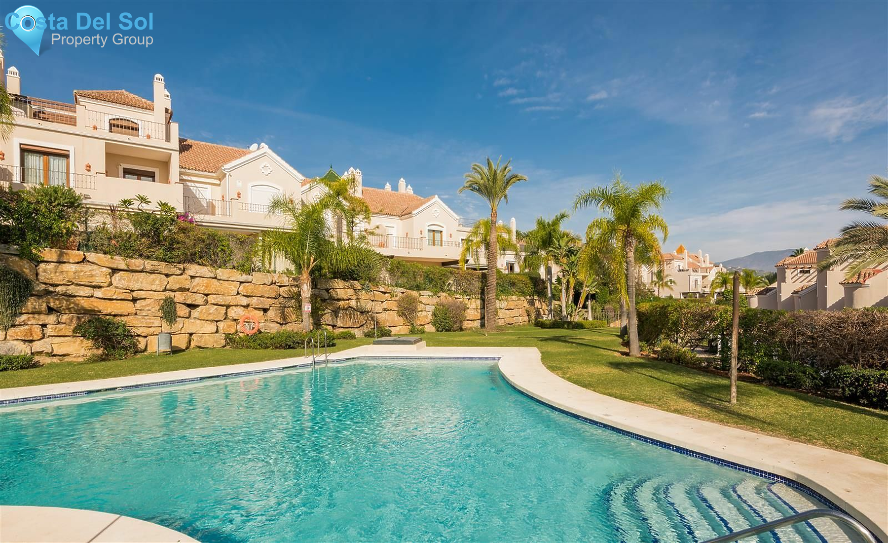 Semi-Detached House in El Paraiso