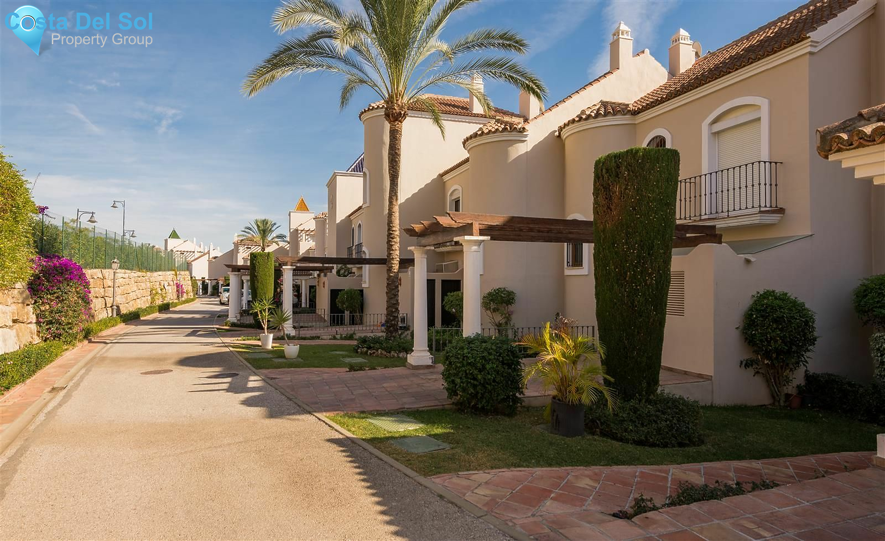 Semi-Detached House in El Paraiso-1530527