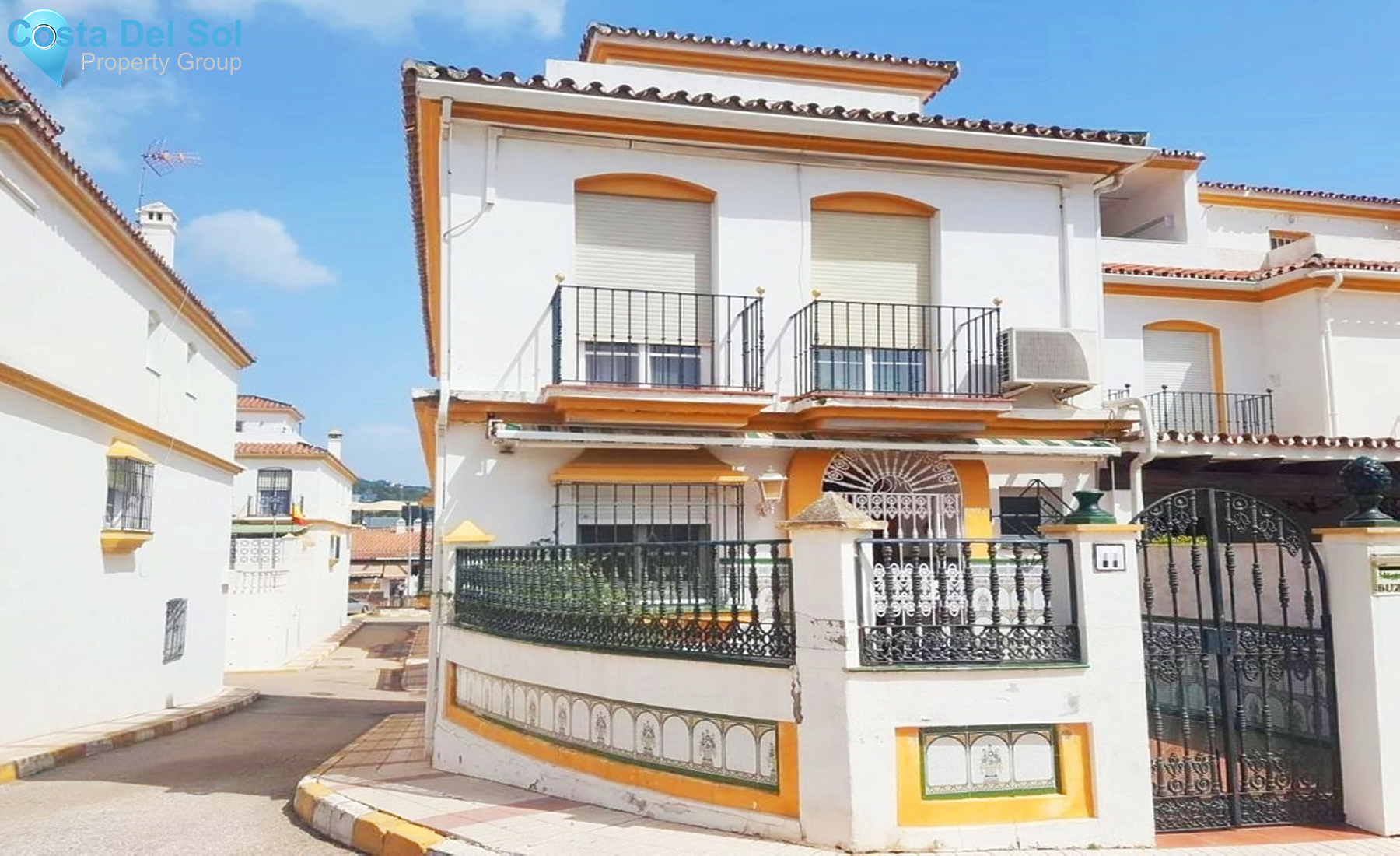 Semi-Detached House in Estepona-1297070