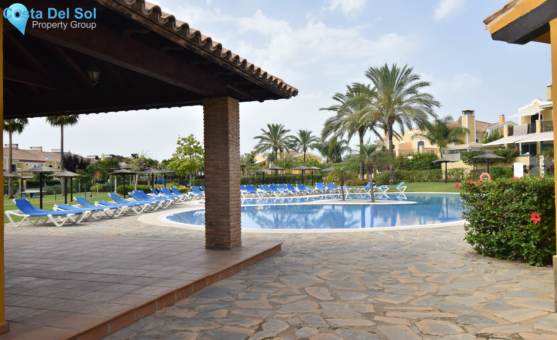 Semi-Detached House in Guadalmina Alta-1142808