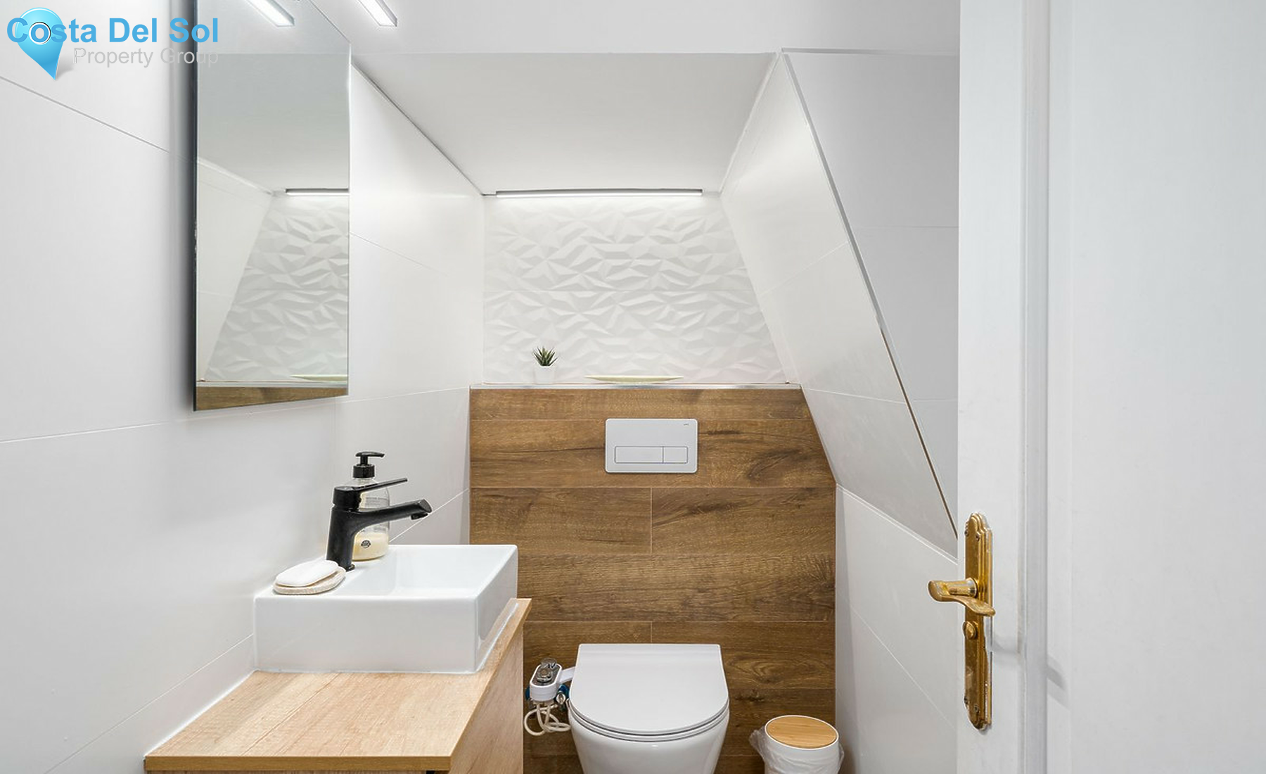 Semi-Detached House in La Alcaidesa-1506185