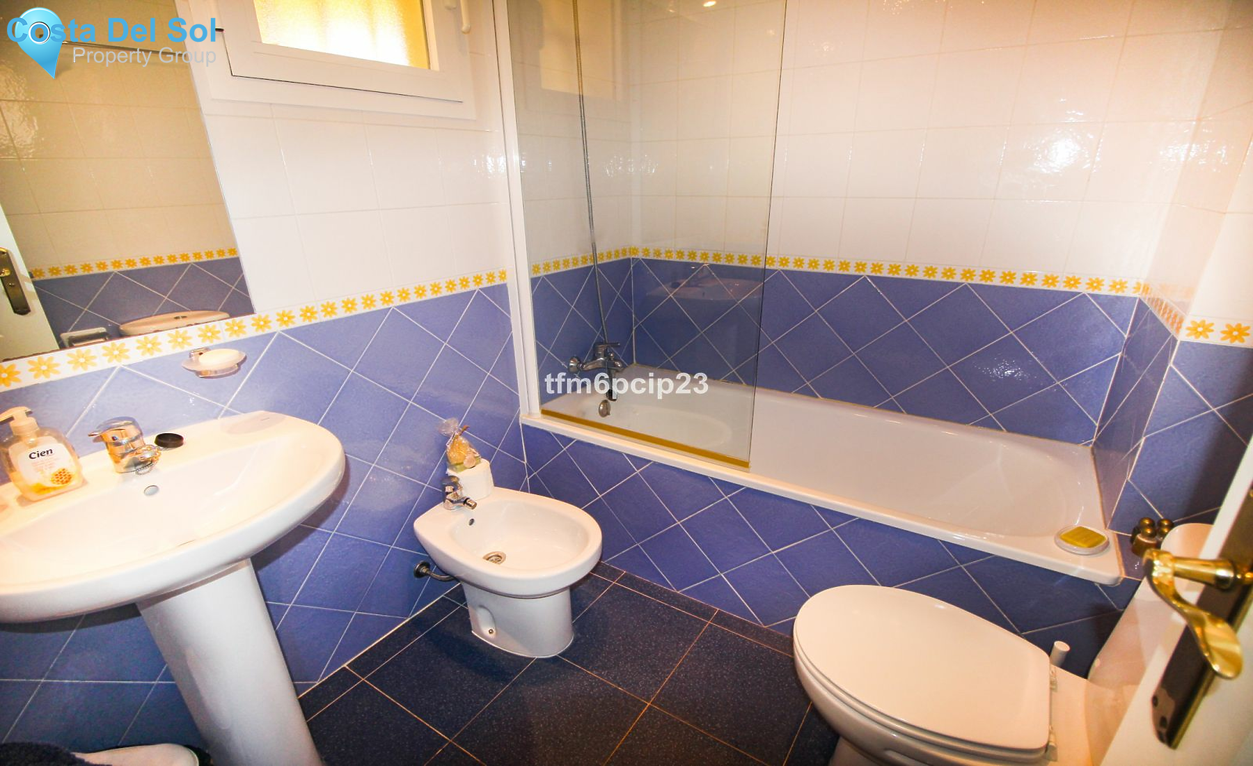 Semi-Detached House in La Duquesa-1449115