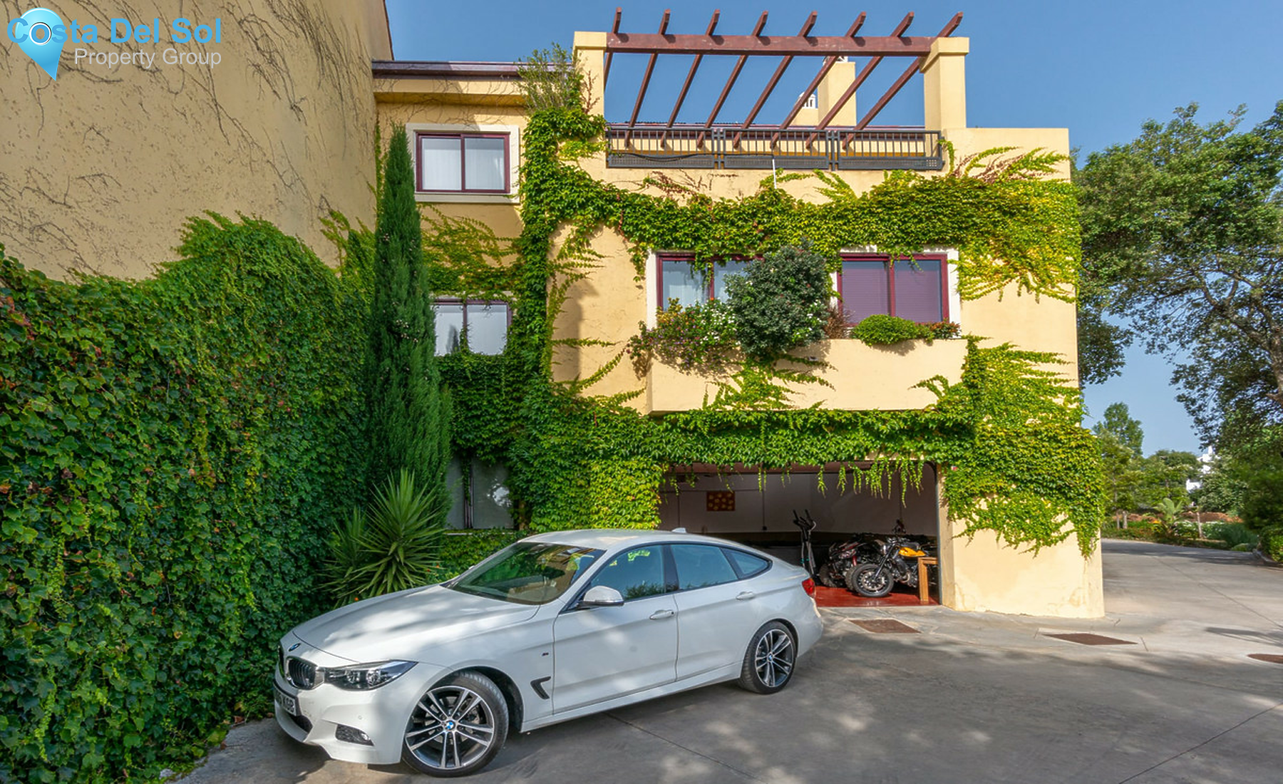 Semi-Detached House in La Mairena-1409830