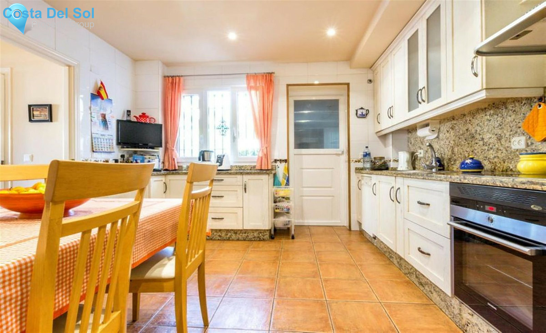 Semi-Detached House in Marbella-1458943