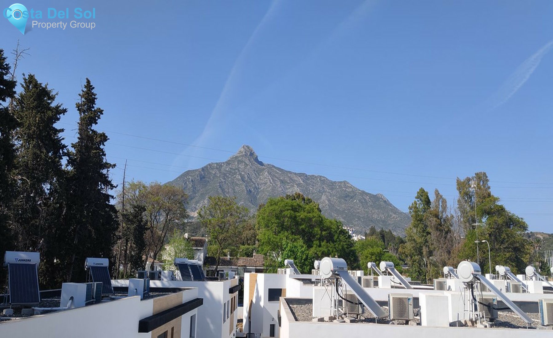 Semi-Detached House in Nueva Andalucía-1368654