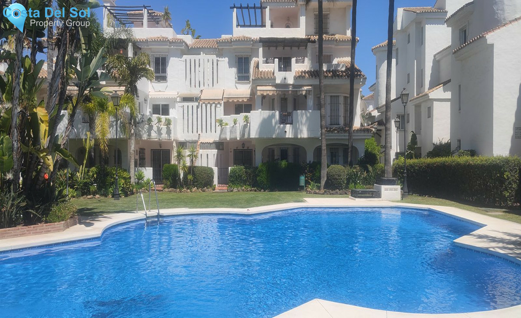 Semi-Detached House in Nueva Andalucía-1368658