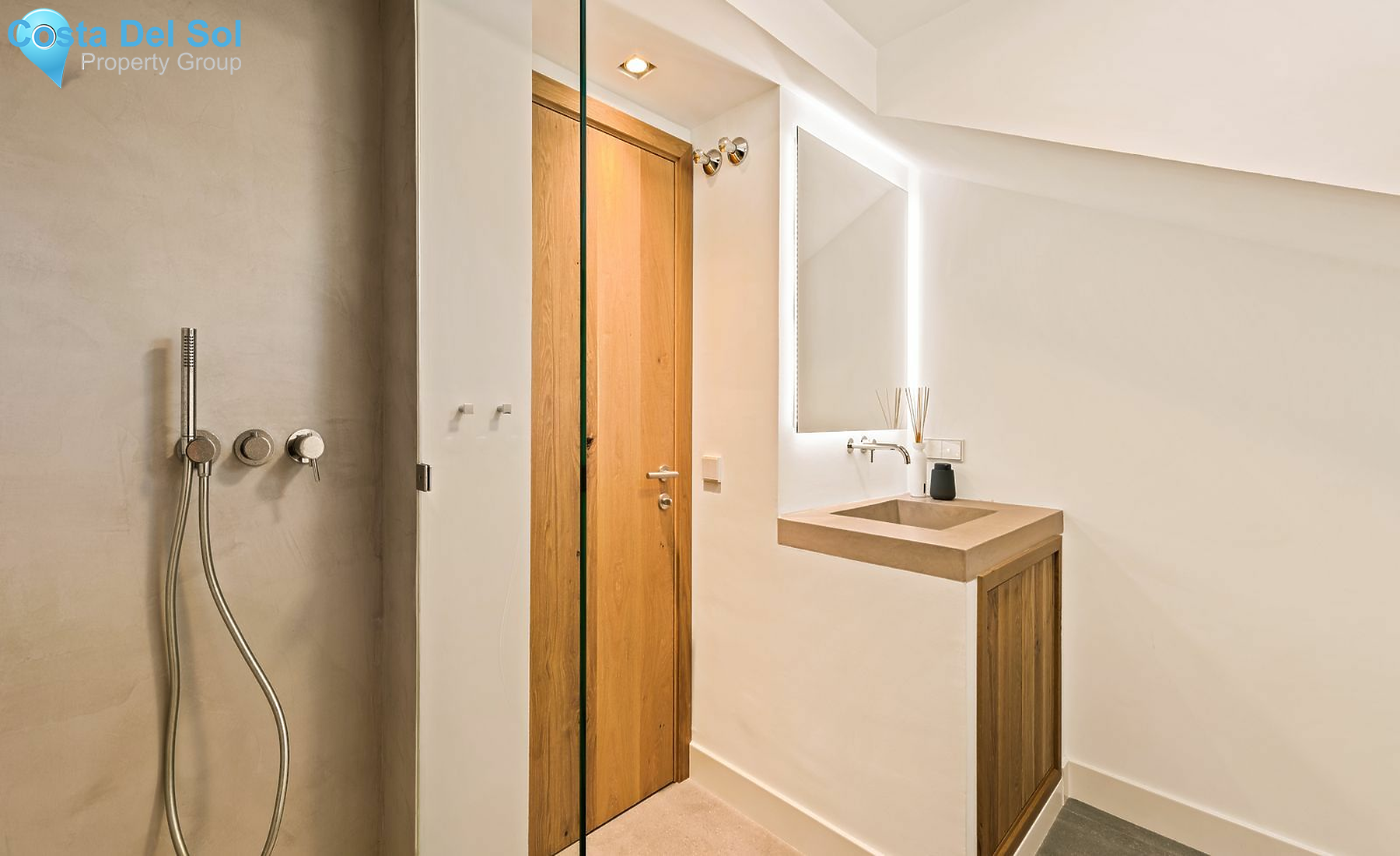 Semi-Detached House in Nueva Andalucía-1494610