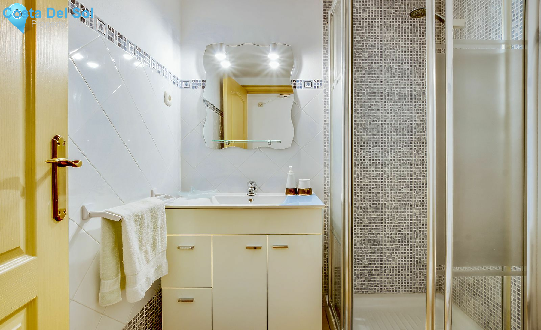 Semi-Detached House in Nueva Andalucía-1514542