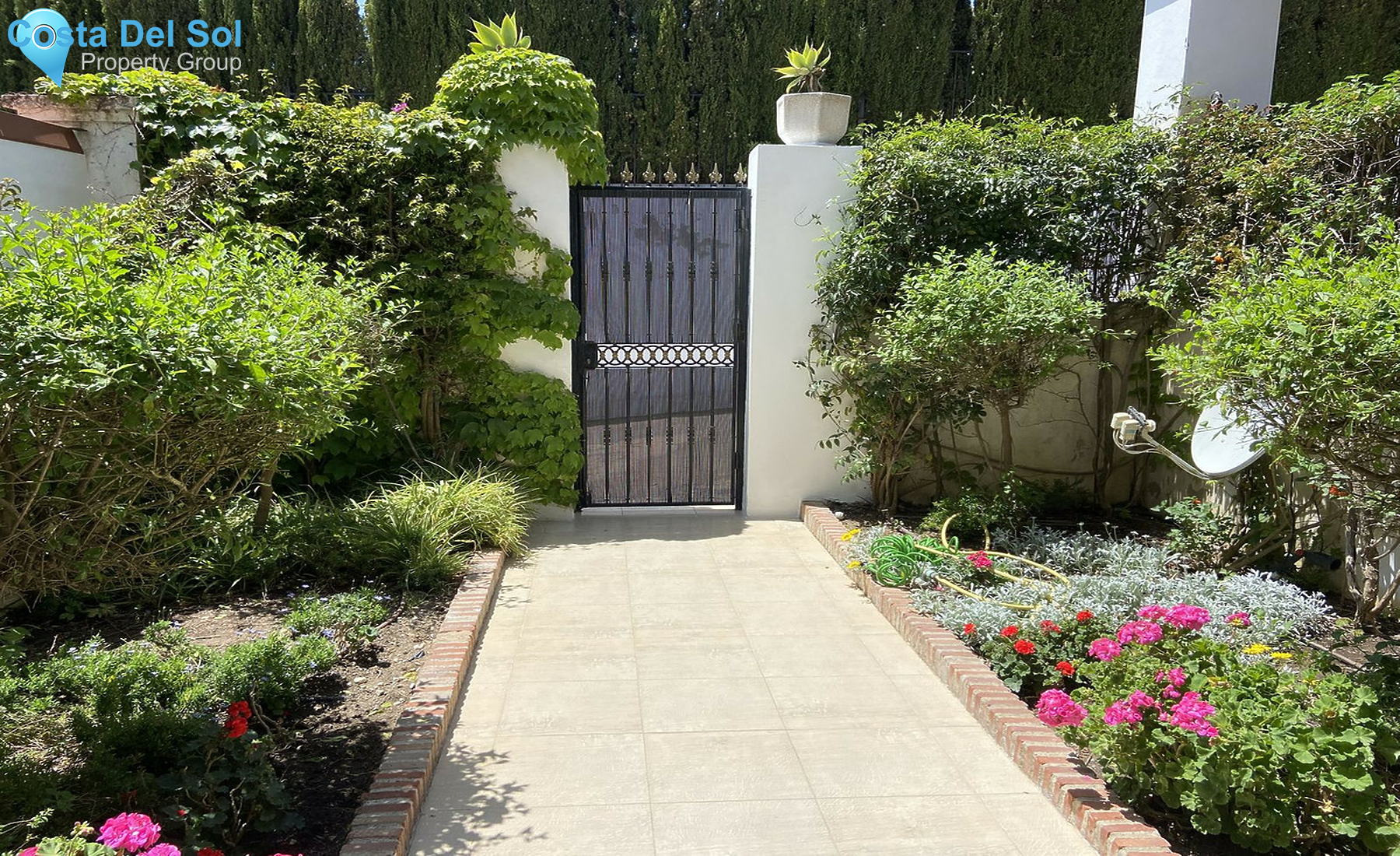 Semi-Detached House in Ojén