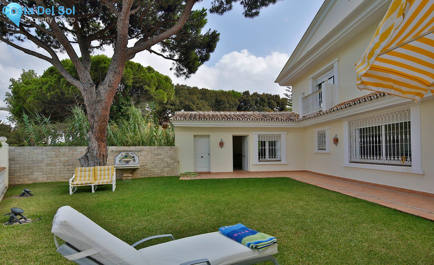 Semi-Detached House in Puerto de Cabopino-1233419