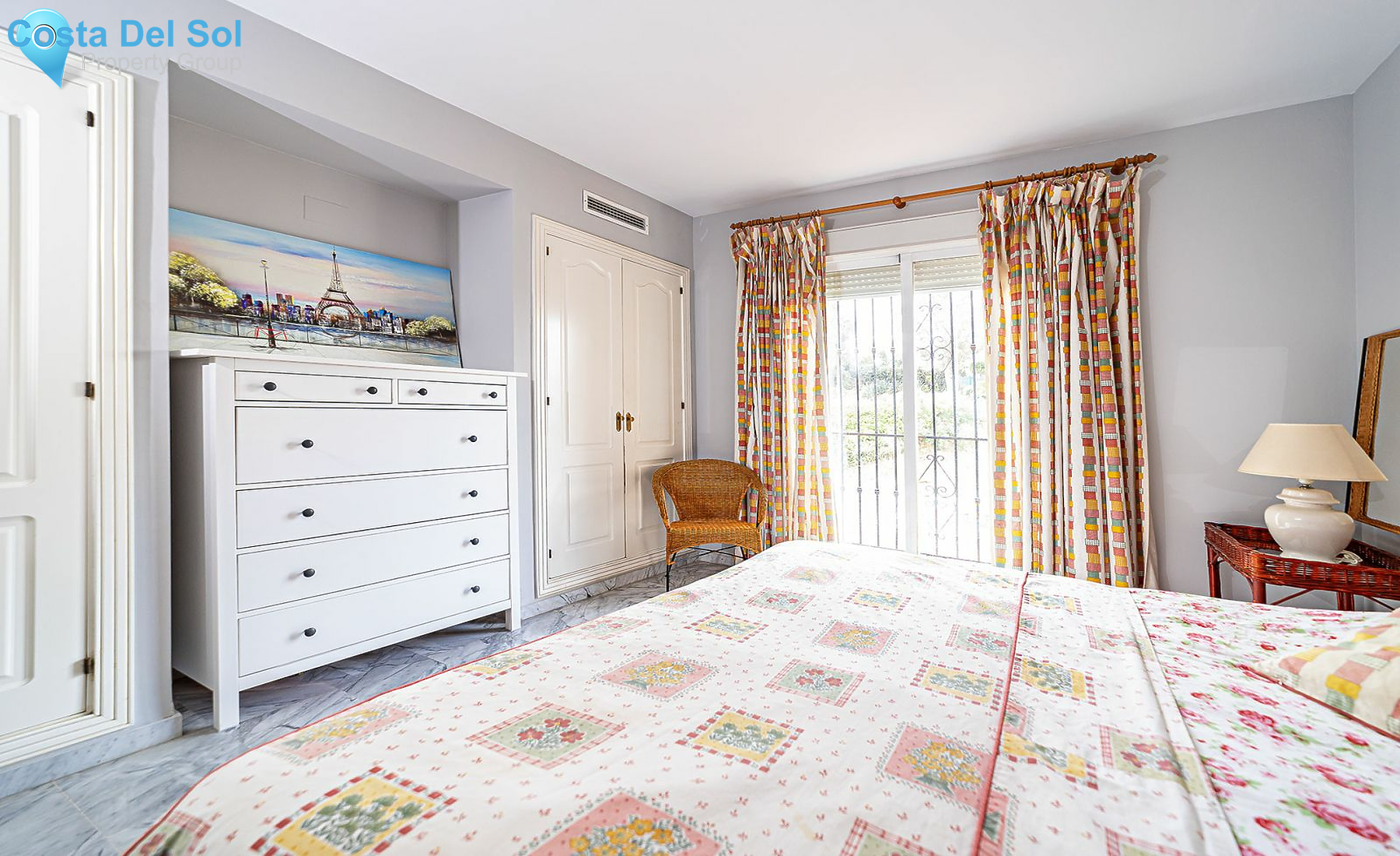 Top Floor Apartment in Estepona-1220748