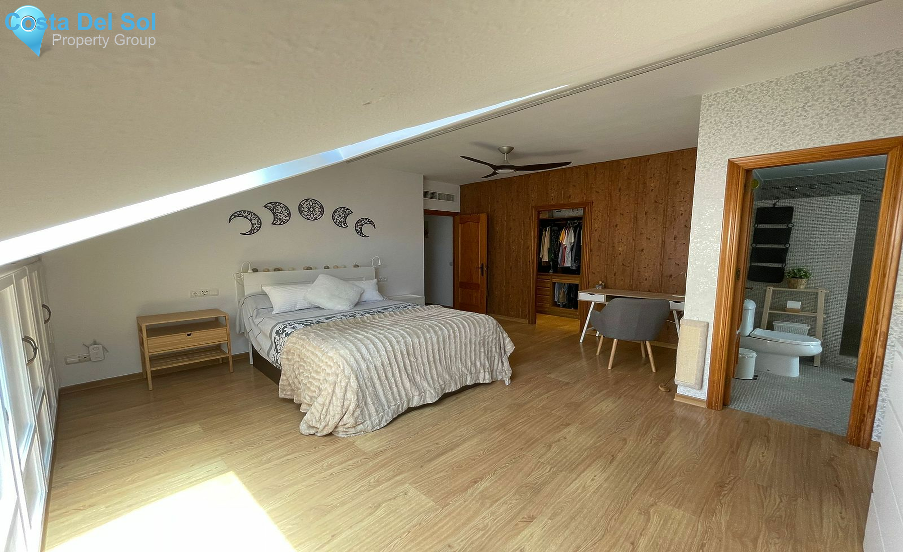 Top Floor Apartment in Estepona-1428342
