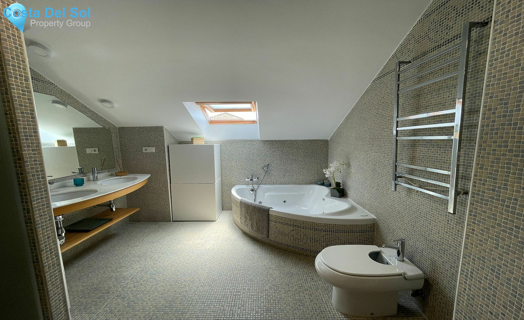 Top Floor Apartment in Estepona-1428344