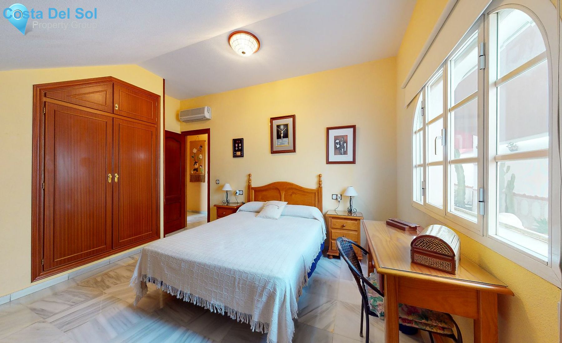 Top Floor Apartment in Fuengirola-1143305