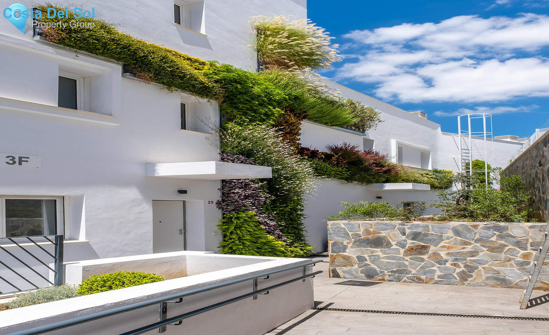Top Floor Apartment in Marbella-1378844