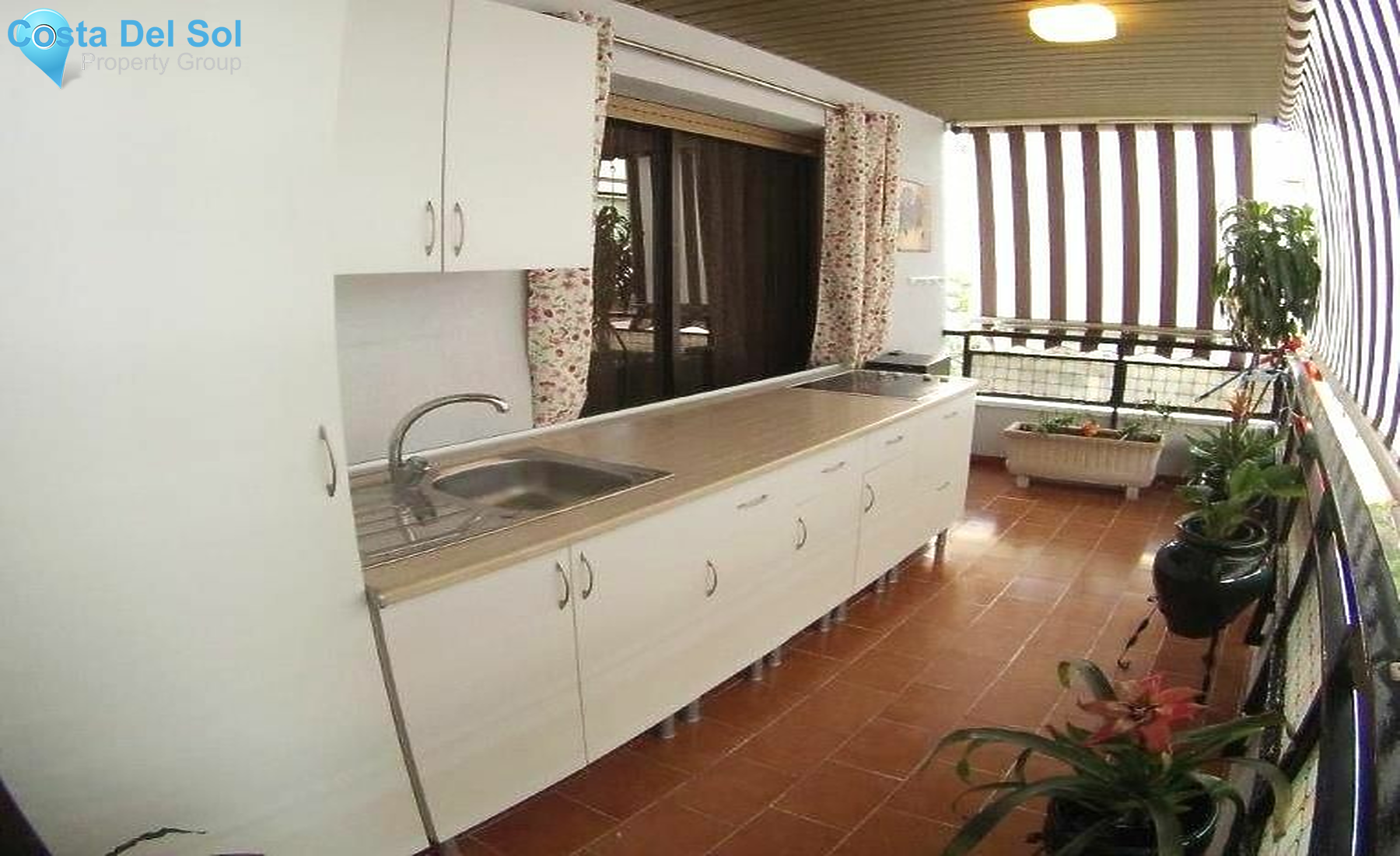 Top Floor Apartment in Marbella-1173598