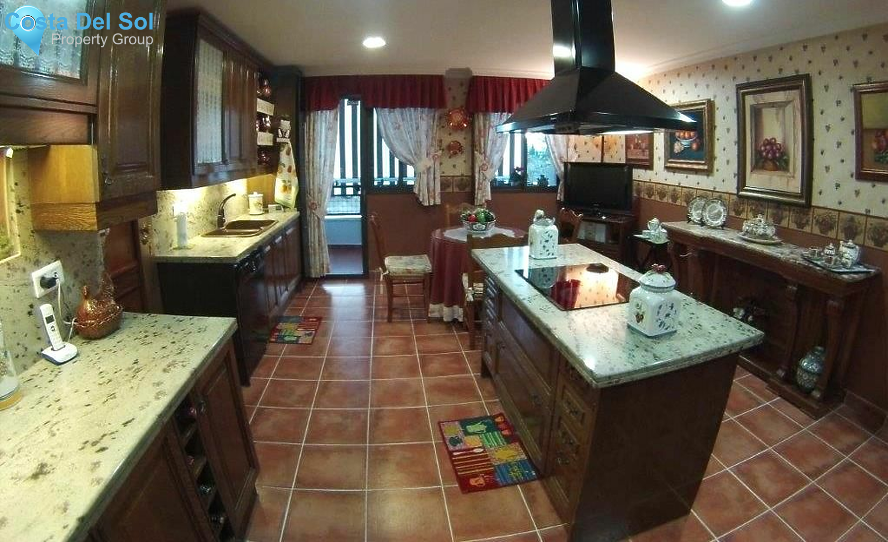 Top Floor Apartment in Marbella-1173599