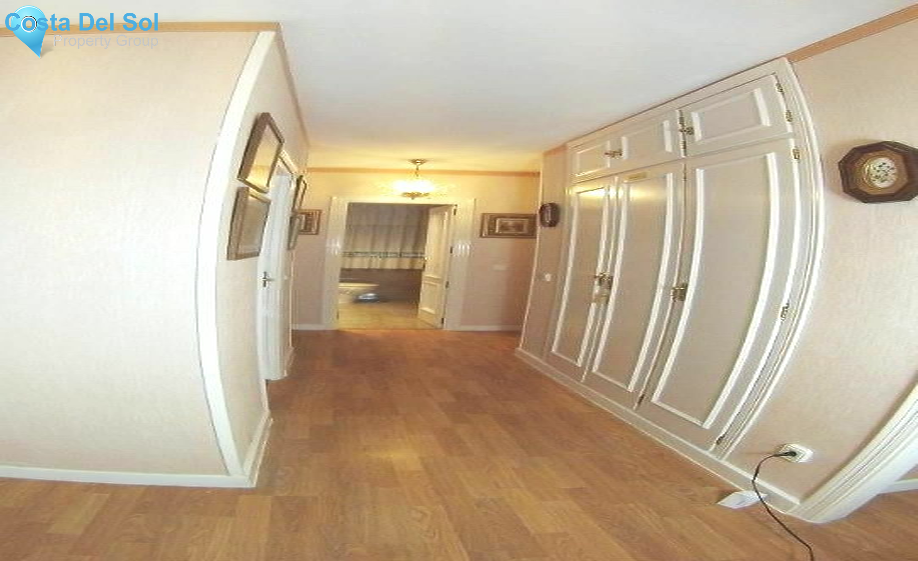 Top Floor Apartment in Marbella-1173602