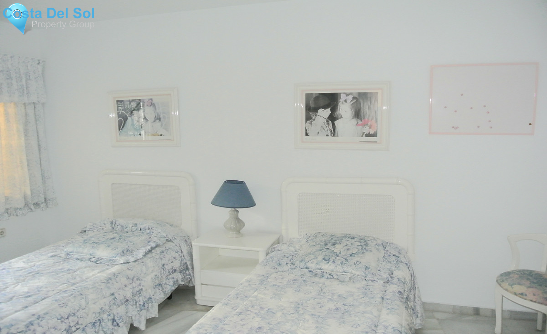 Top Floor Apartment in The Golden Mile-1401732