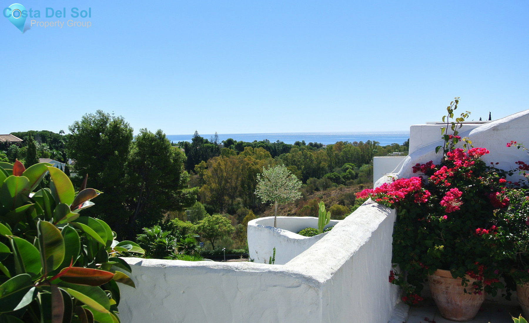 Top Floor Apartment in The Golden Mile-1401739