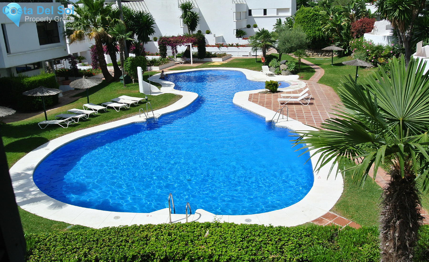 Top Floor Apartment in The Golden Mile-1401740