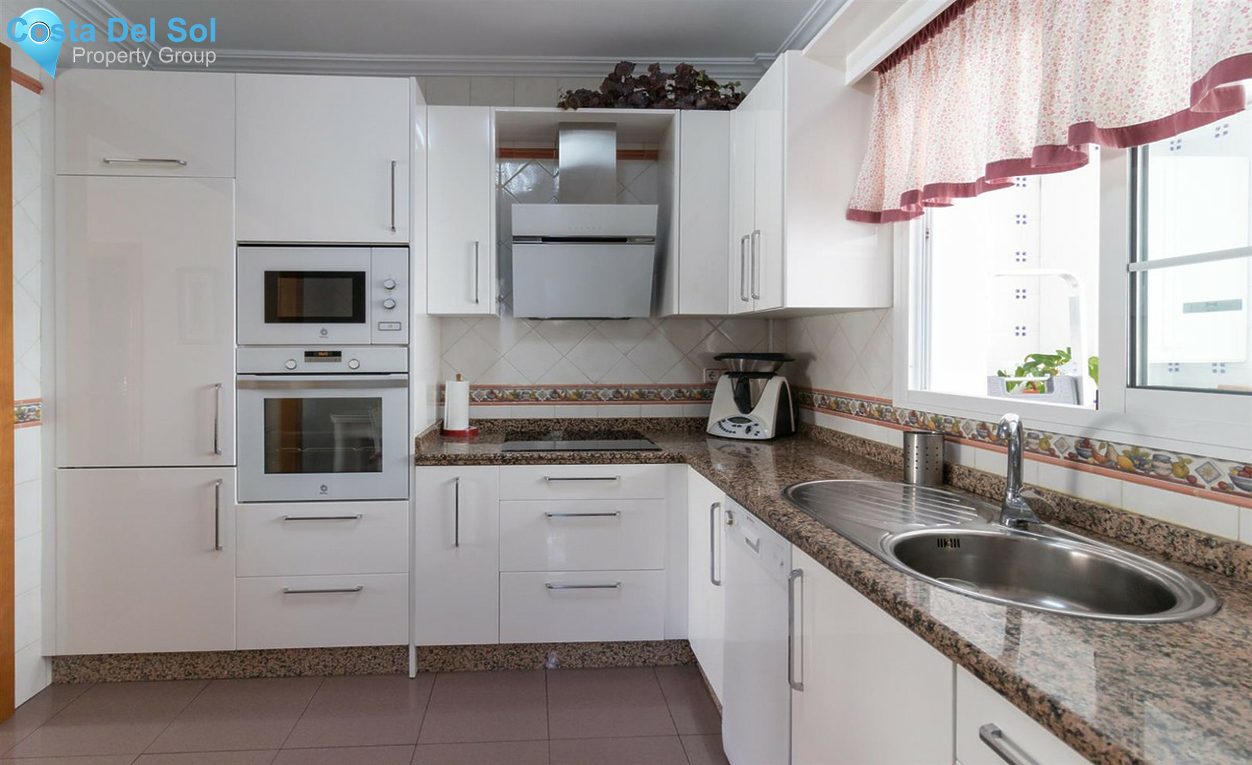 Townhouse in Alhaurín de la Torre-1291264