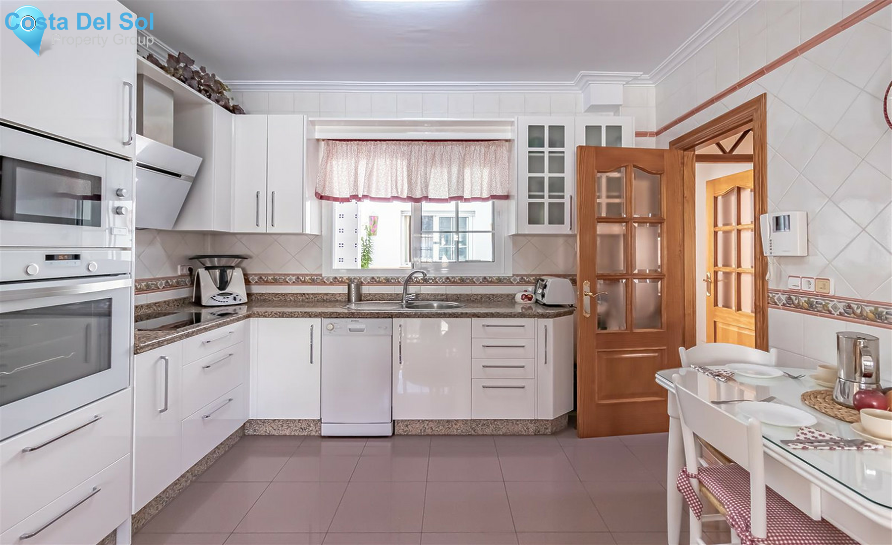 Townhouse in Alhaurín de la Torre-1291265