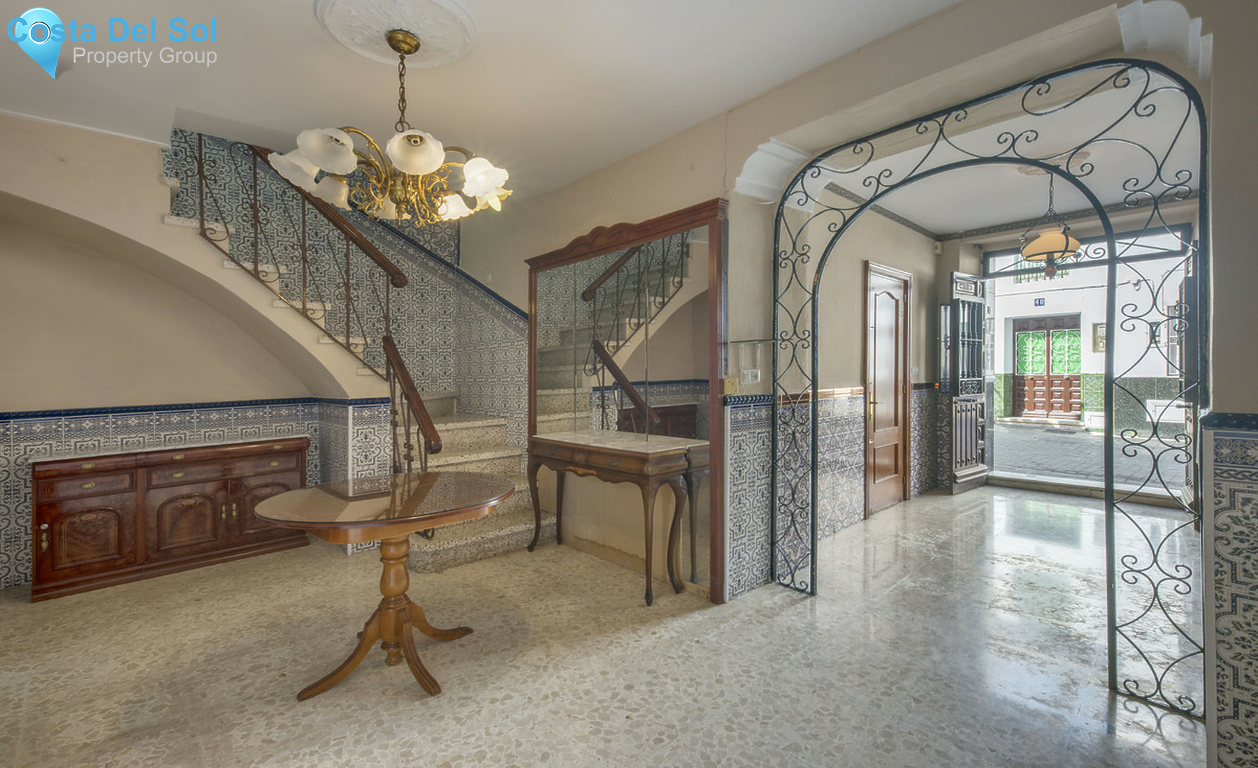 Townhouse in Alhaurín el Grande-1293494