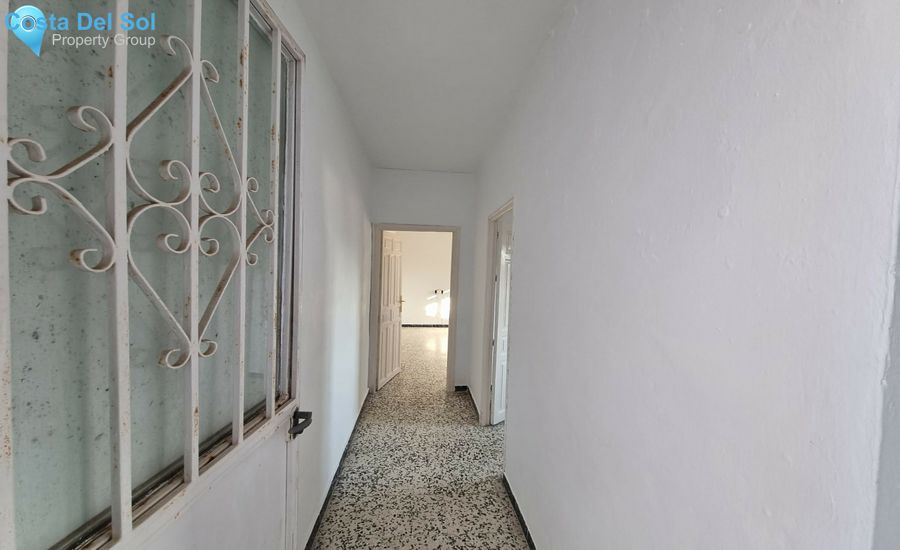 Townhouse in Alhaurín el Grande-1308608