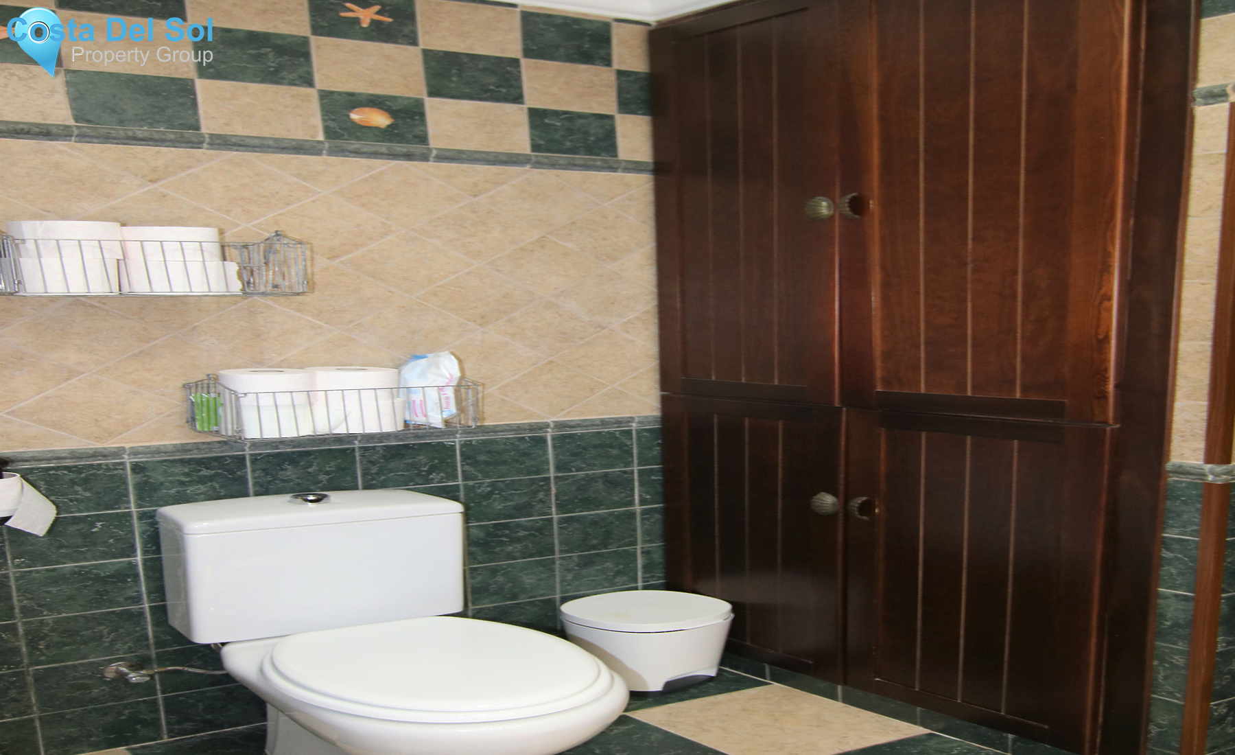 Townhouse in Alhaurín el Grande-1342334