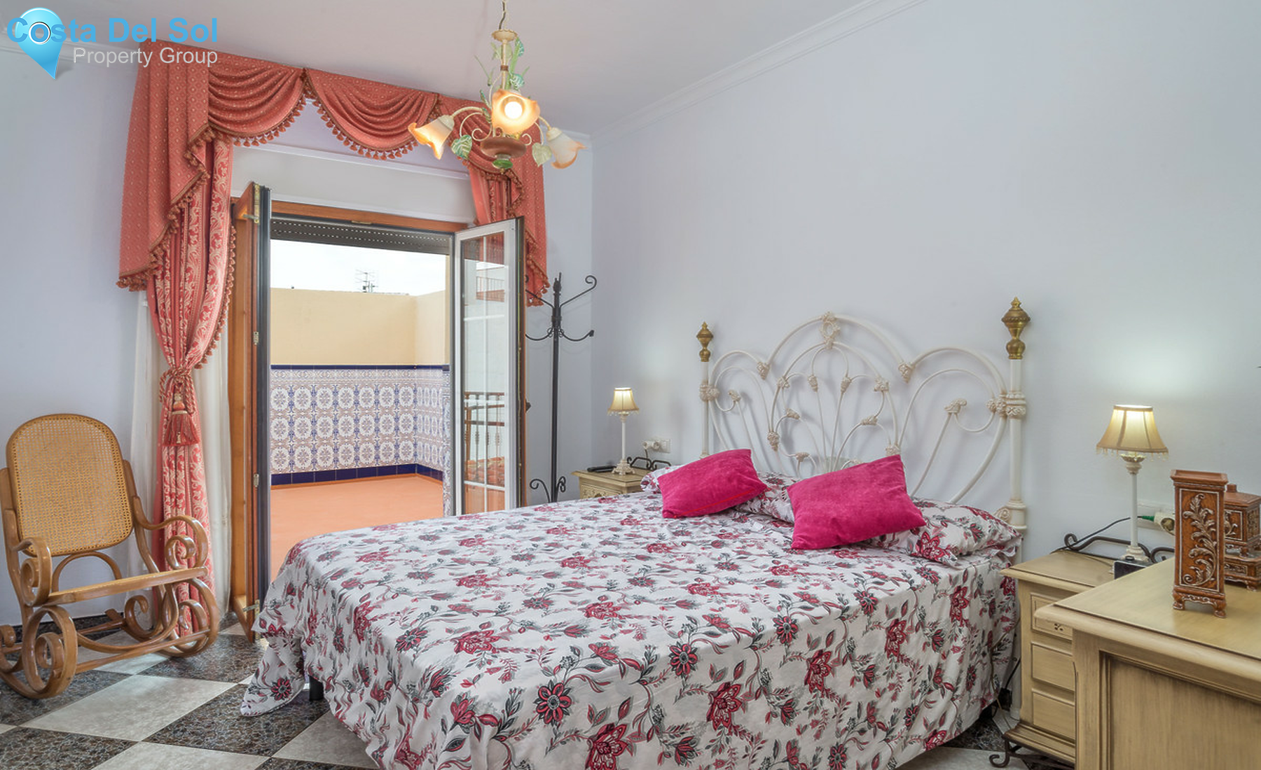 Townhouse in Alhaurín el Grande-1343495