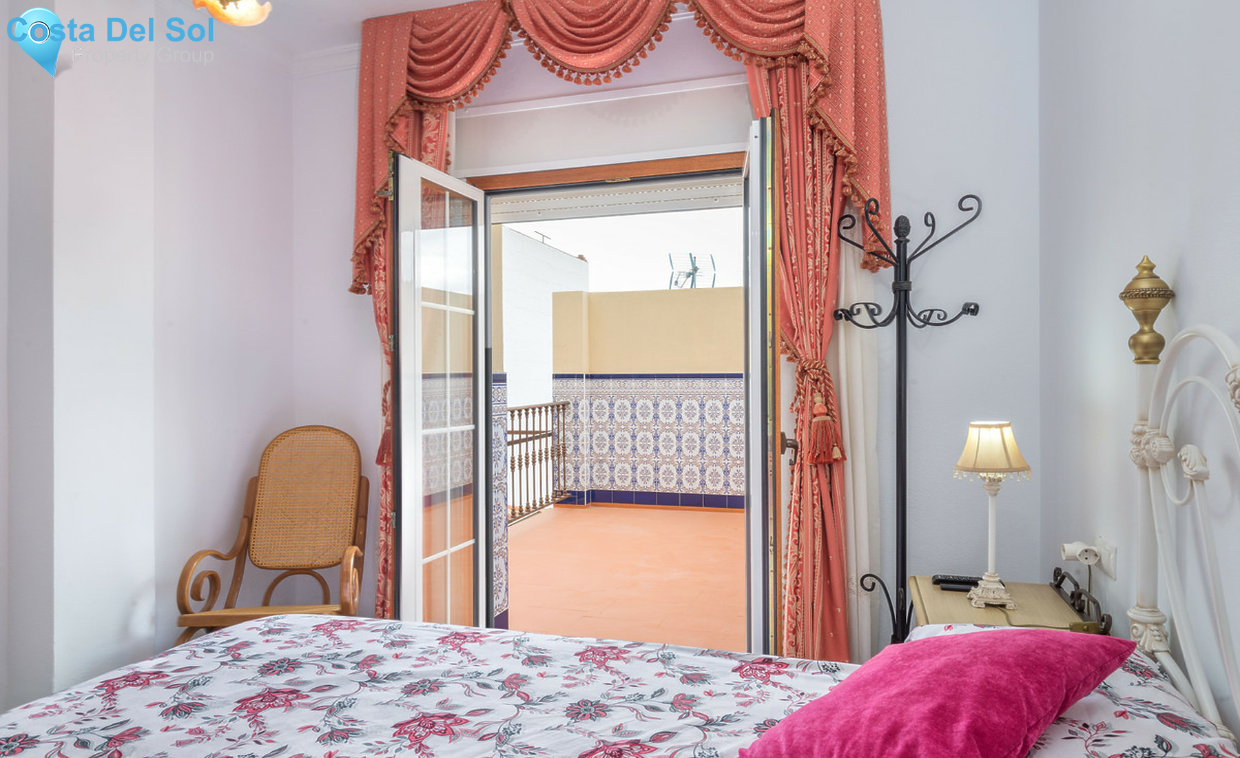 Townhouse in Alhaurín el Grande-1343496