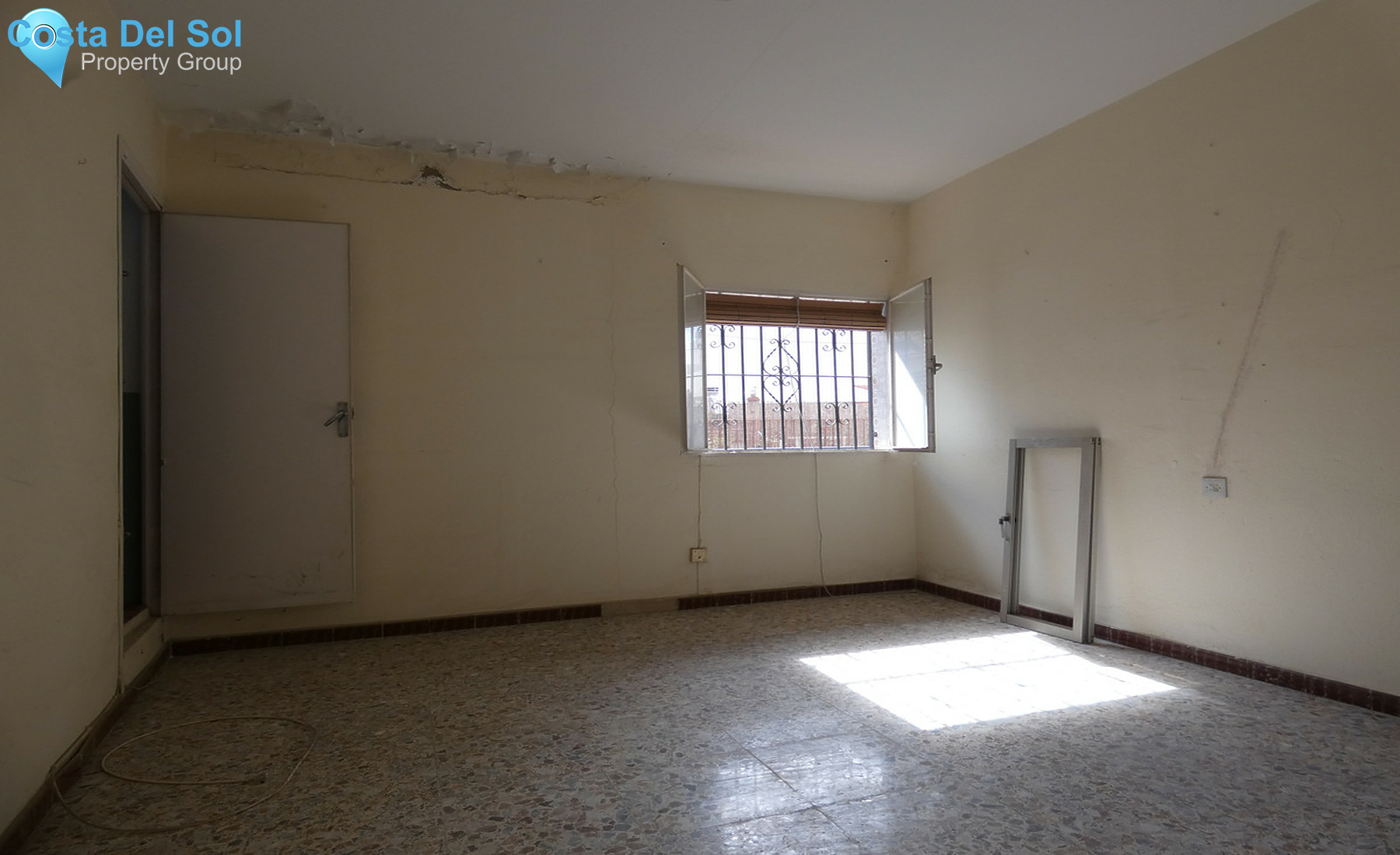 Townhouse in Alhaurín el Grande-1461257