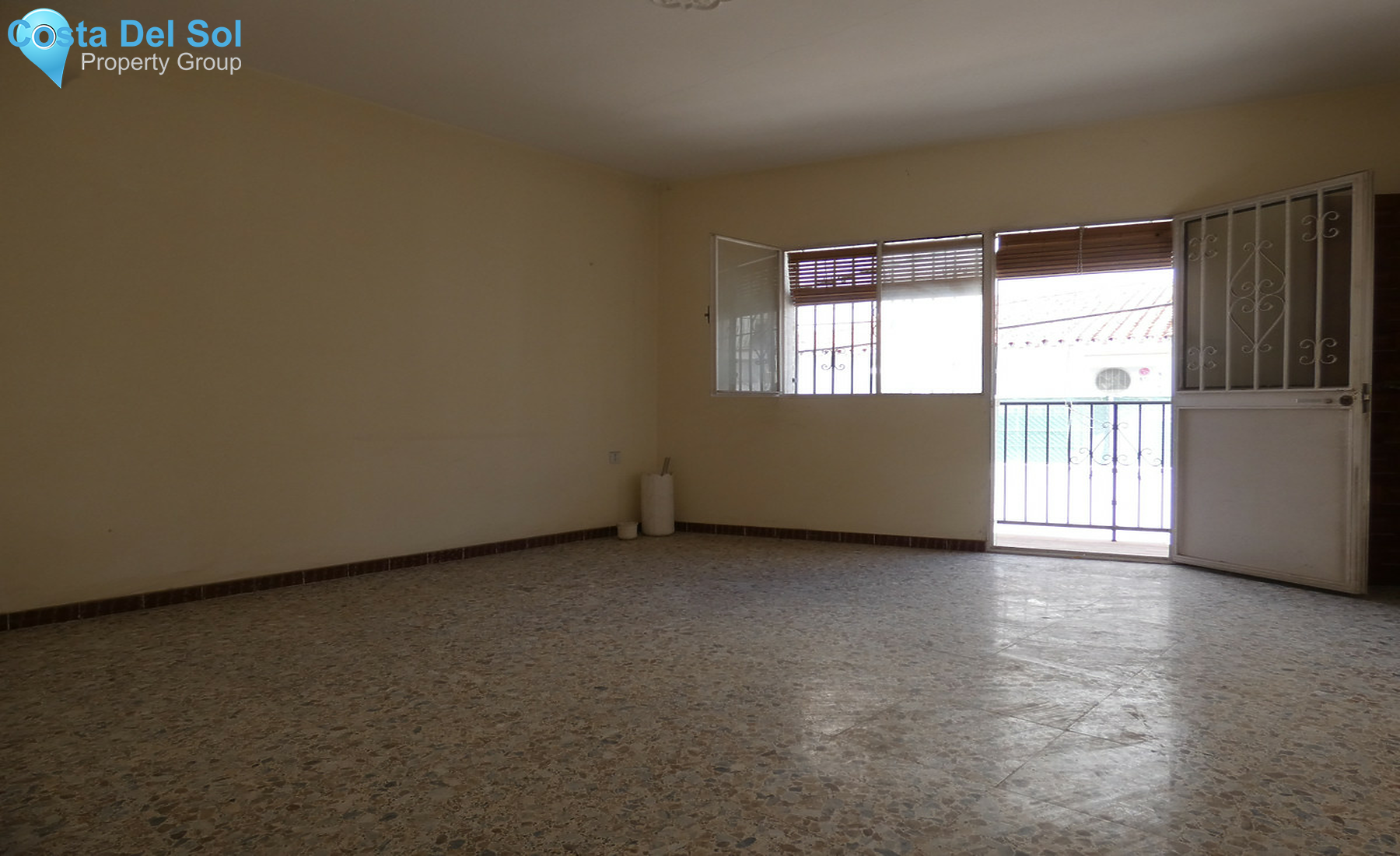 Townhouse in Alhaurín el Grande-1461249